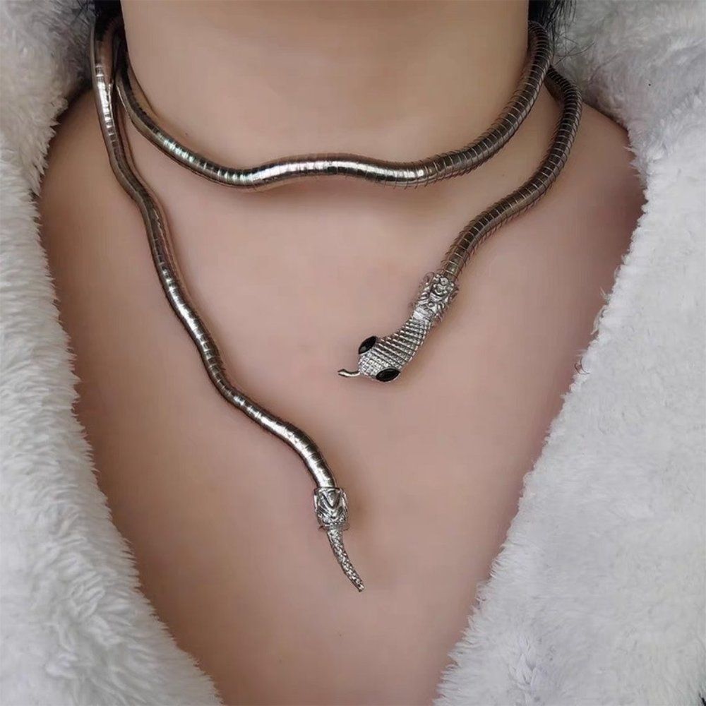 A Personality-Dark Style Snake-Shaped Necklace - Picture 1 of 4